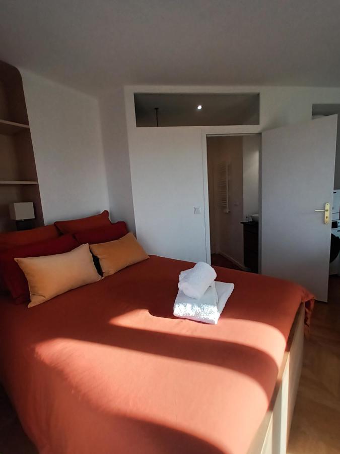 Paris Balcony Top Floor Room 外观 照片